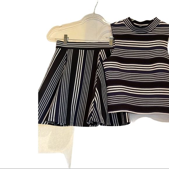 H&M 2 piece outfit. Shirt and skirt navy blue and white - Picture 8 of 16